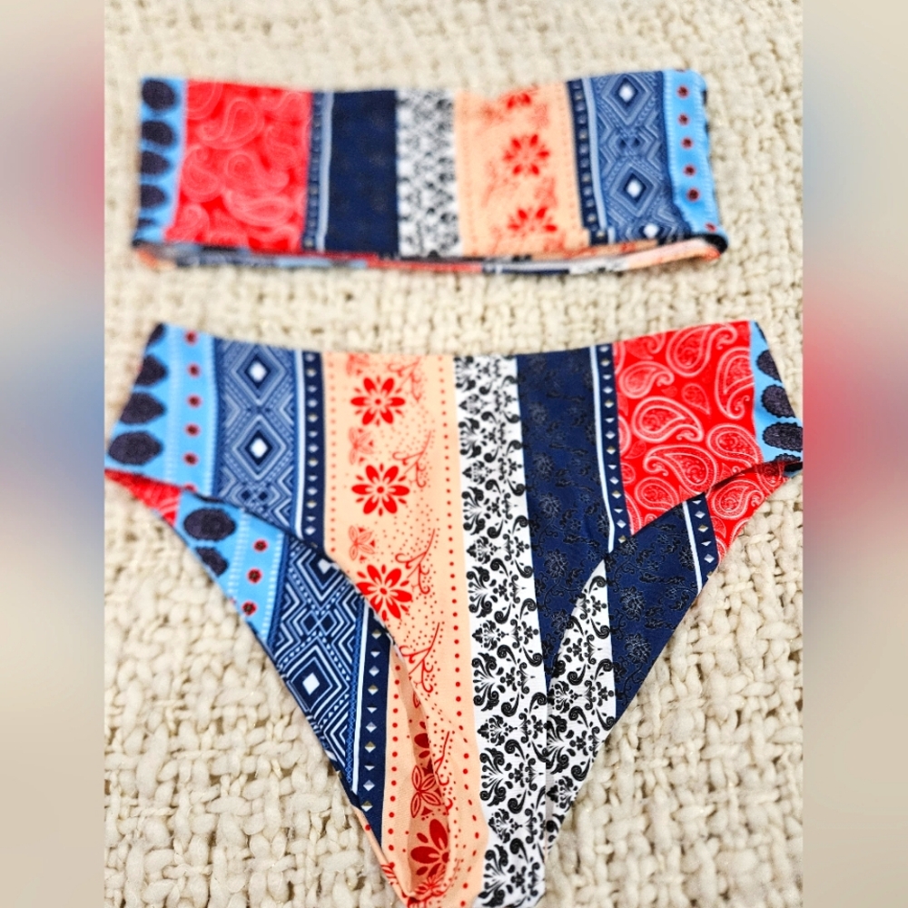SHEIN Colorful Patterned Bikini Set